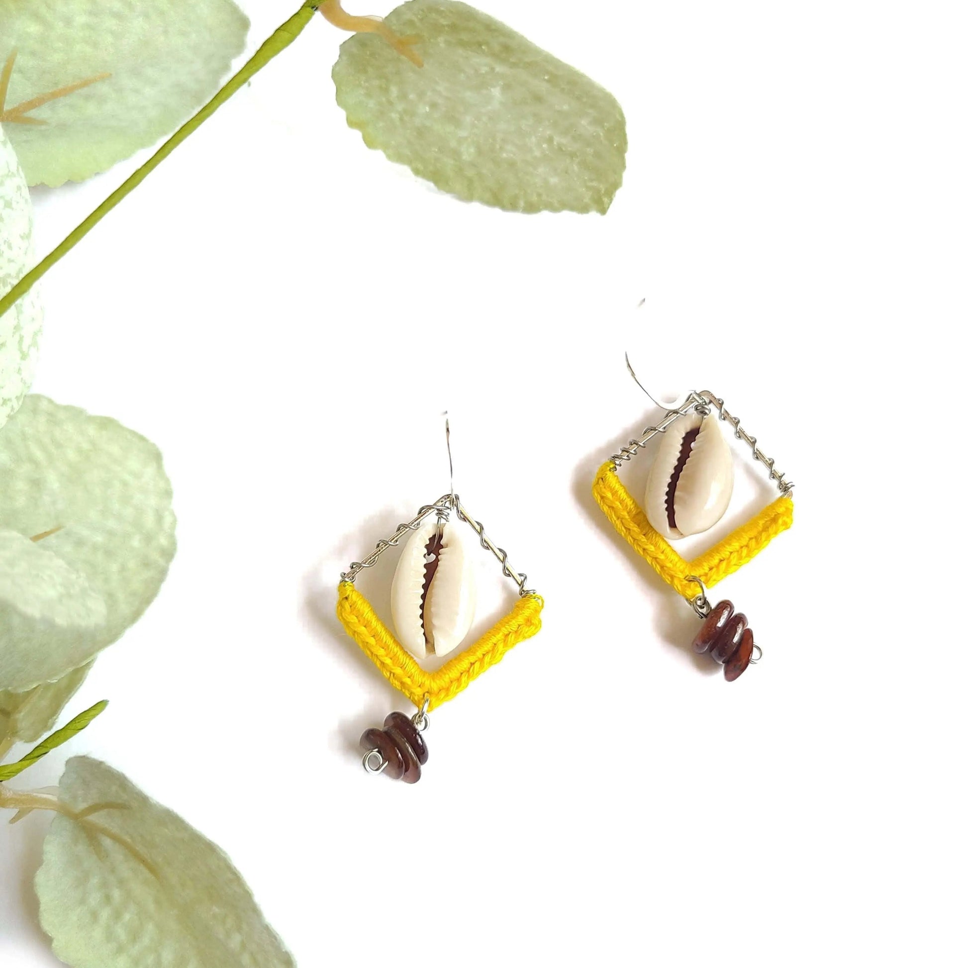 Earthy Cowrie Shell Dangle Earrings SysaicKnotz