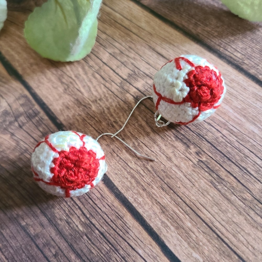 The back of the eyeball earrings showing the veins.