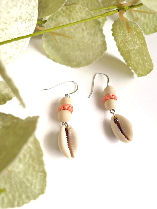 Petite Cowrie Shell SysaicKnotz