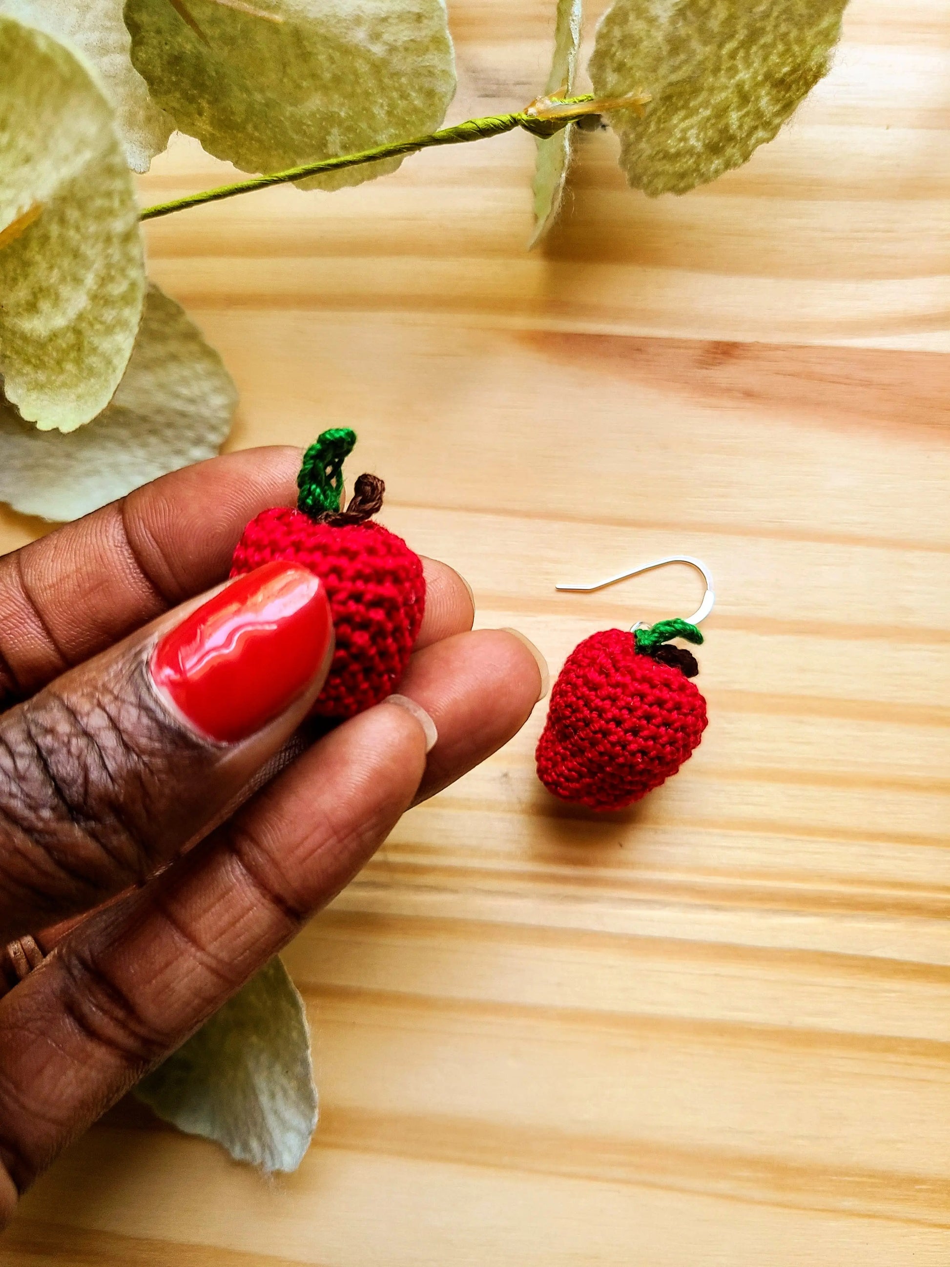 Teacher Apple Earrings SysaicKnotz